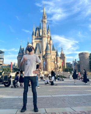 Ryo　 Instagram - 急に思い立って９年ぶりにディズニーランドに行きました